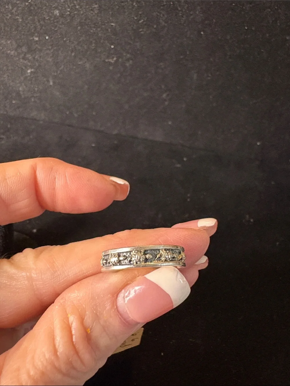 Vintage Floral Engraved Gold Band Ring - Women's Jewelry